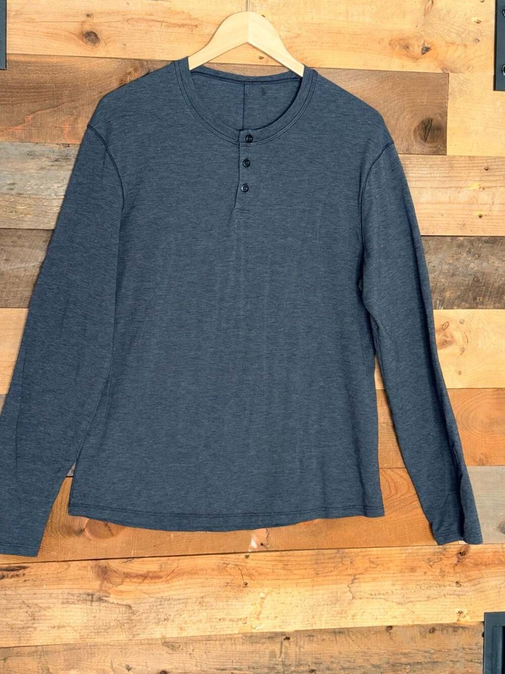 Lululemon Long Sleeve Henley Men’s Size M Gray 0849
